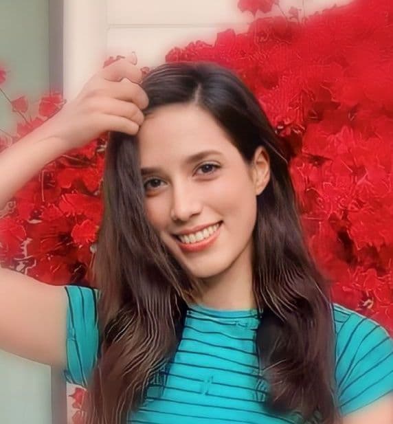 Naz Hoseinkhani